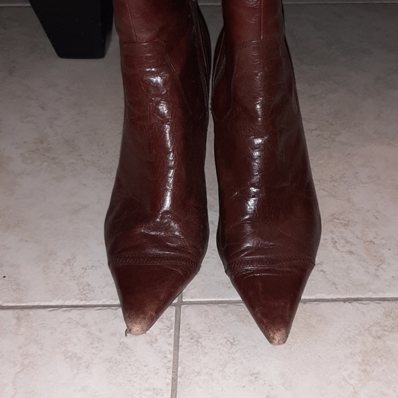 Boots - Picture 3 of 3